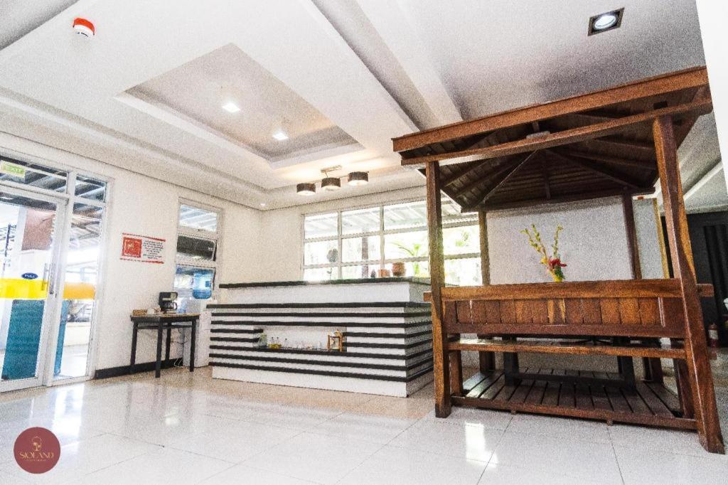 Quezon Premier Hotel - Candelaria Candelaria  Exterior photo